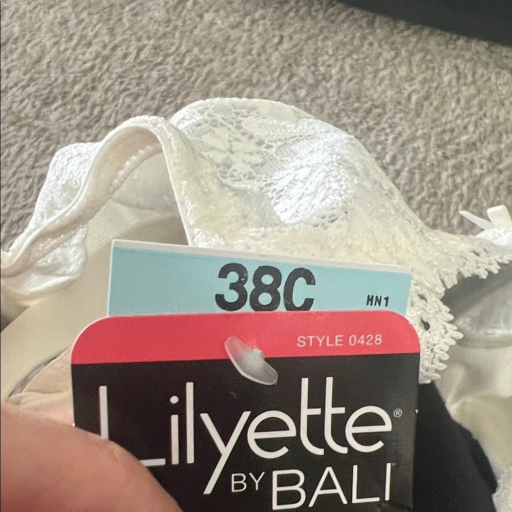 Bali Cream Lace Bra Lilyette - Picture 8 of 8